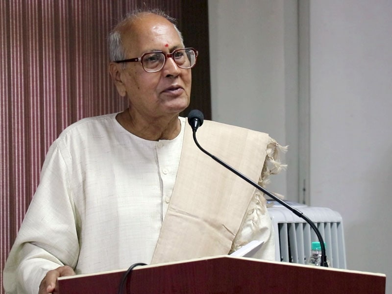 Professor Kamleshdutt Tripathiji addresses the assembly